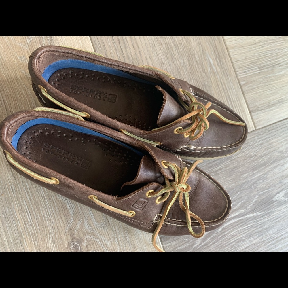 Sperry loafers size 6
